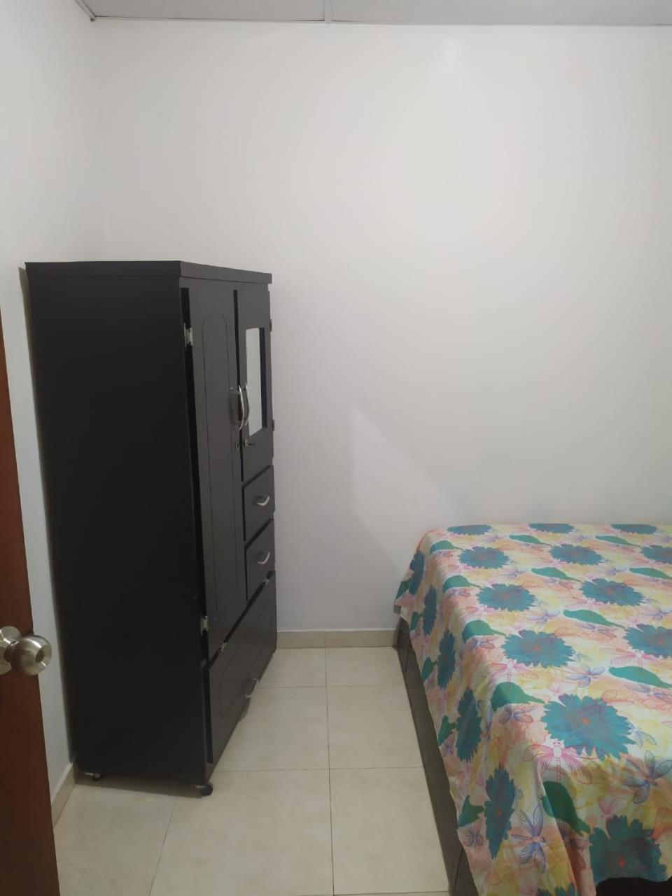 Apartamentoschechi Apartment *